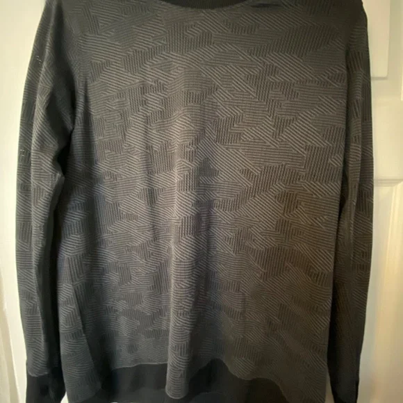 Lululemon - Picture 3 of 4